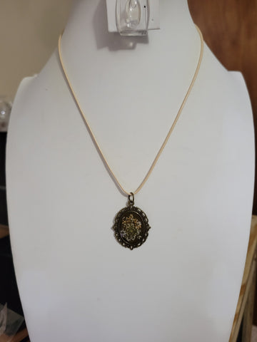 Old World Floral - Brass - Country Craft Barn Necklace