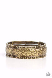 Textile Tenor - Brass Paparazzi Bracelet (PZ-3914)