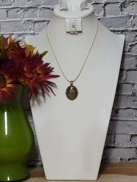 Old World Floral - Brass - Country Craft Barn Necklace