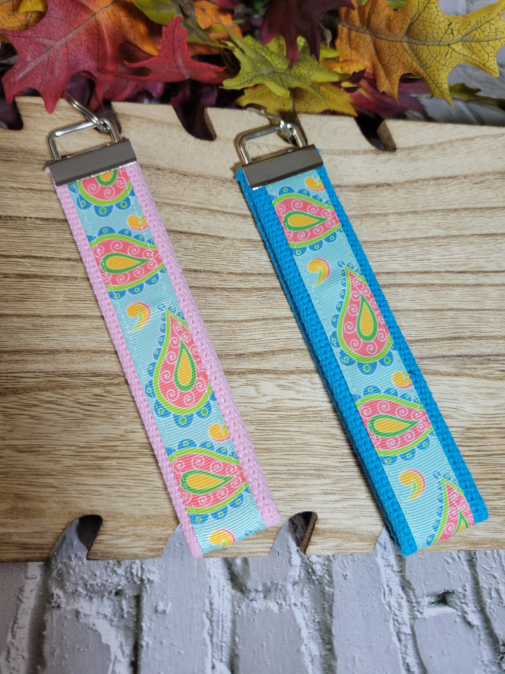 Paisley Print - Pastel Country Craft Barn Key Chain (#6)