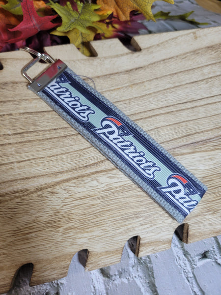 New England Patriots - Name Logo - Country Craft Barn Key Chain (#47)