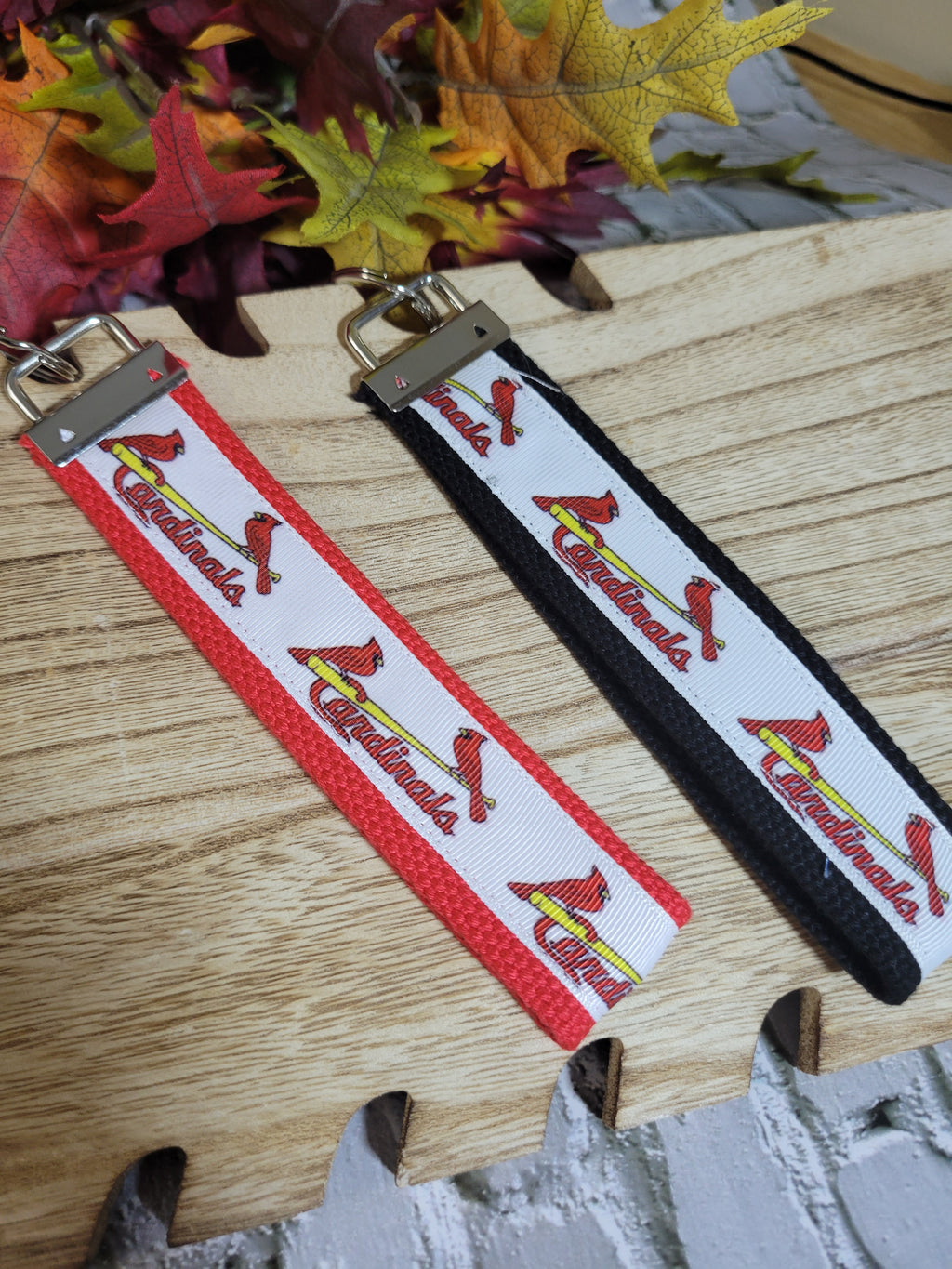 St Louis Cardinal - Country Craft Barn Key Chain (#14)