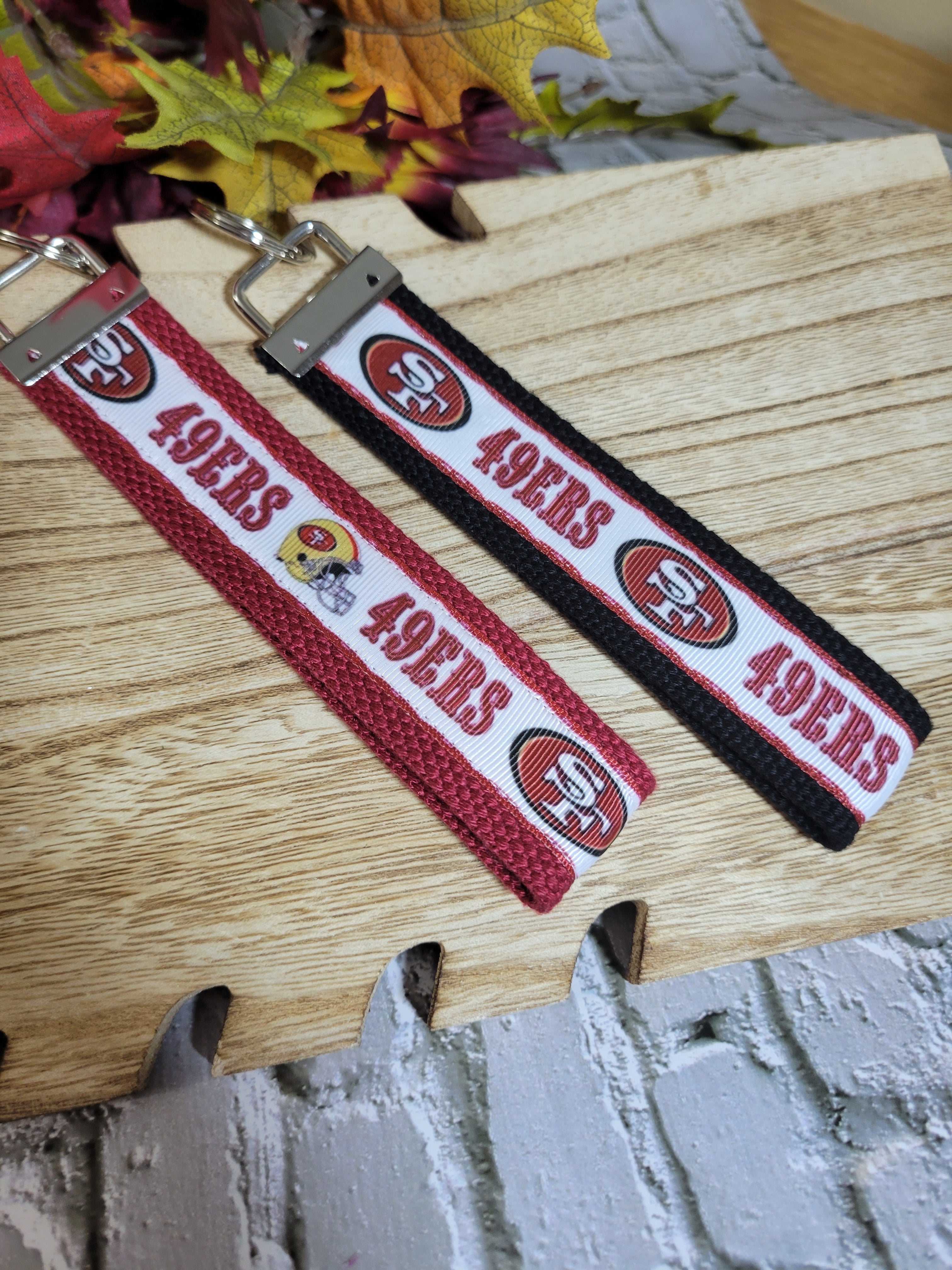 San Francisco 49ers - Country Craft Barn Key Chain (KC-29)