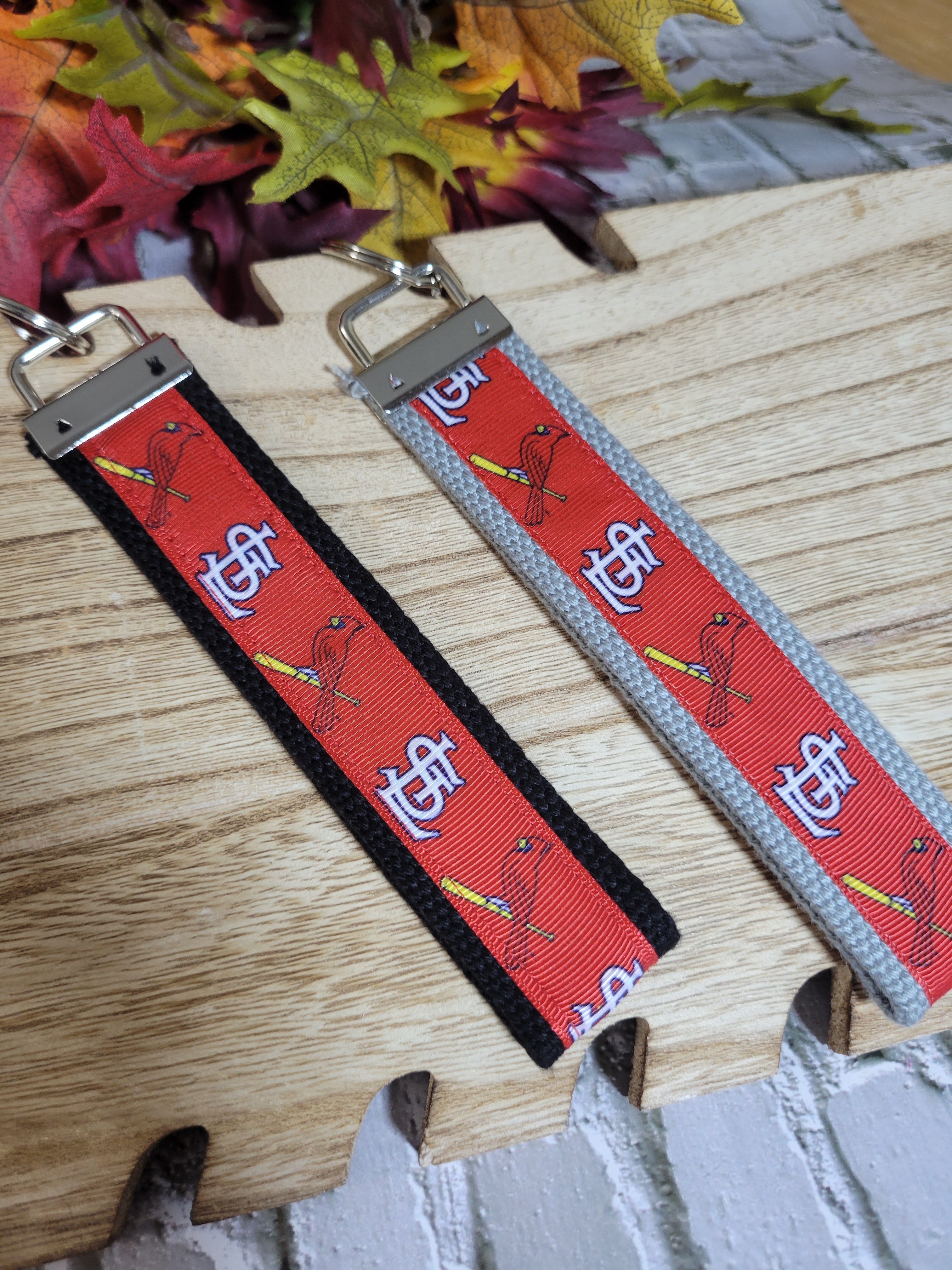St Louis Cardinals - Single Bird - Country Craft Barn (#20)