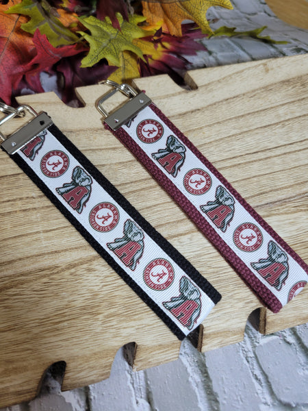 Alabama Crimson Tide - Country Craft Barn Key Chain (#53)