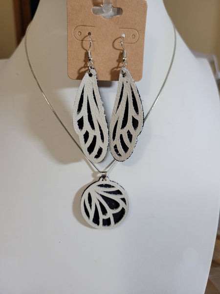 Butterfly Wings Navy/White - Country Craft Barn Necklace/Earring Set