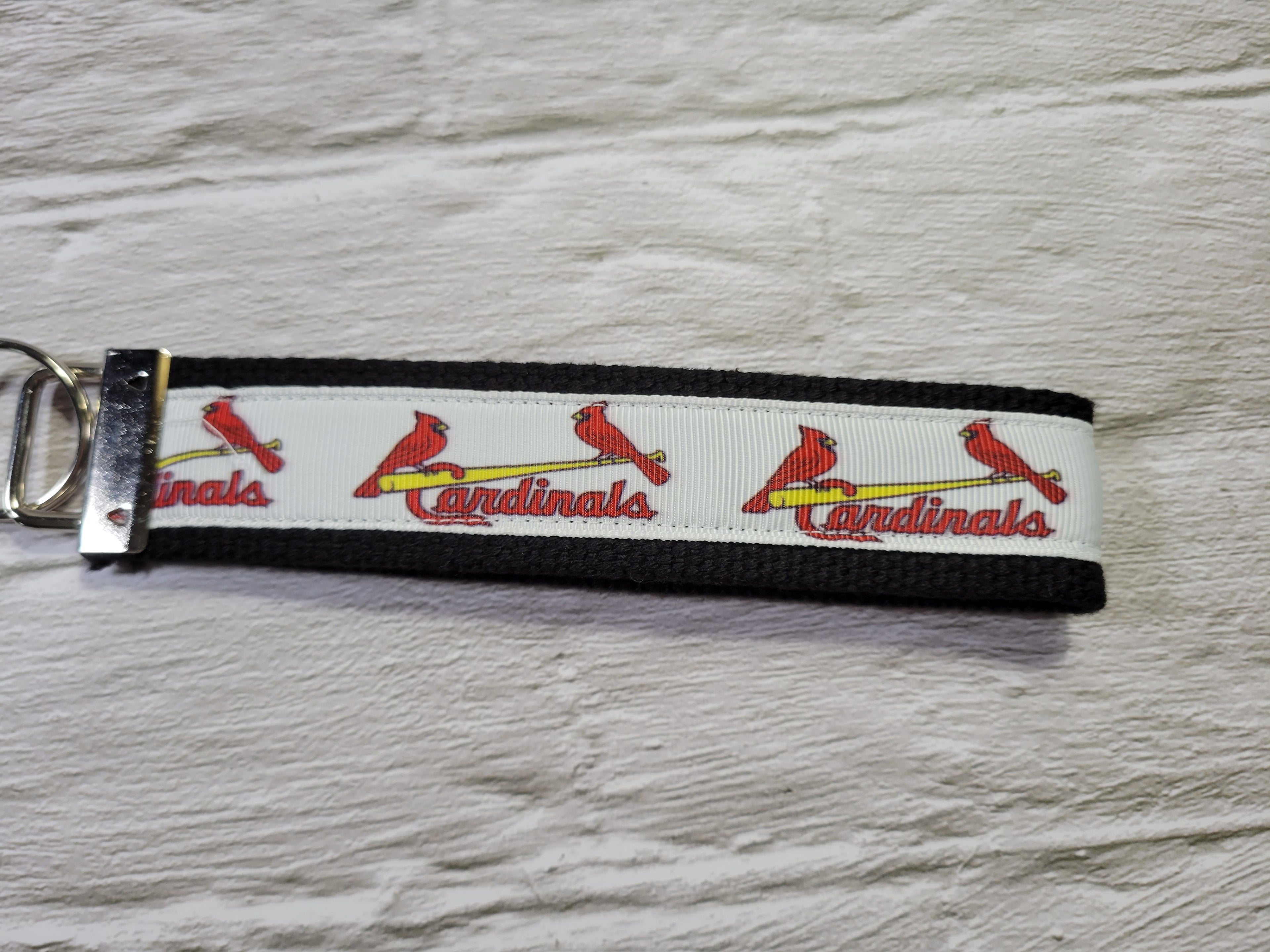 St Louis Cardinal - Country Craft Barn Key Chain (#14)