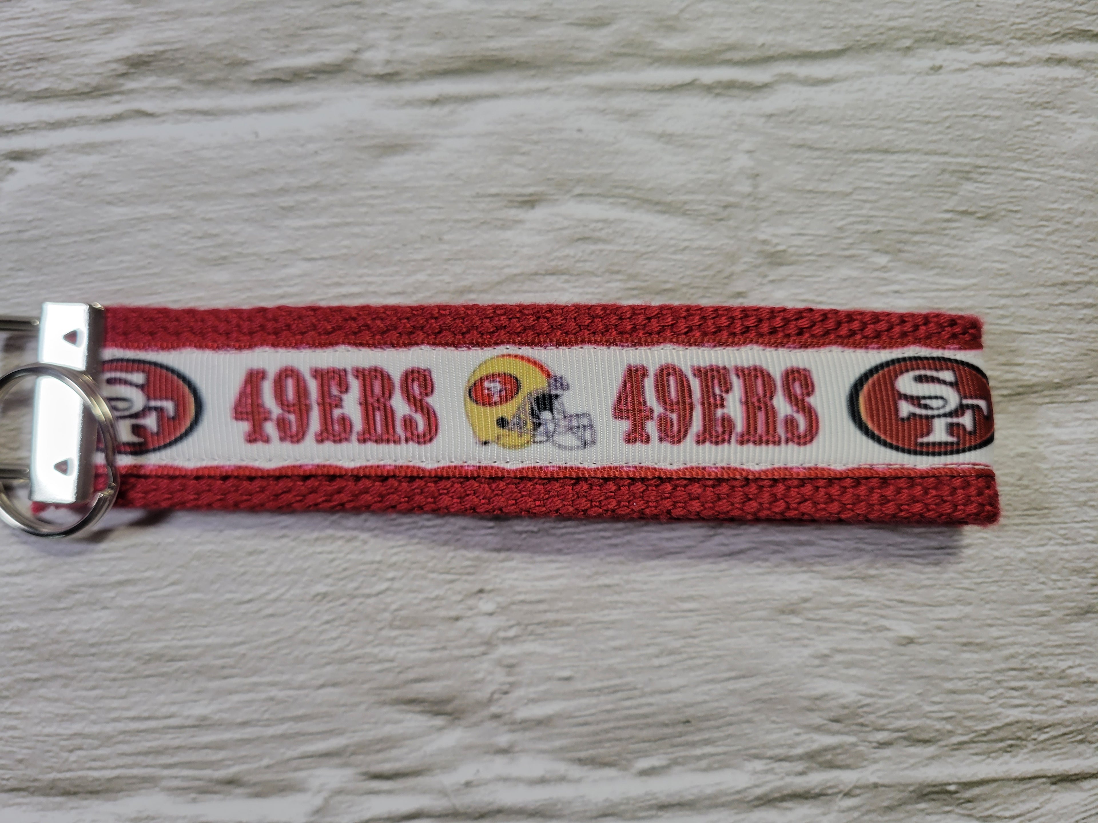 San Francisco 49ers - Country Craft Barn Key Chain (KC-29)