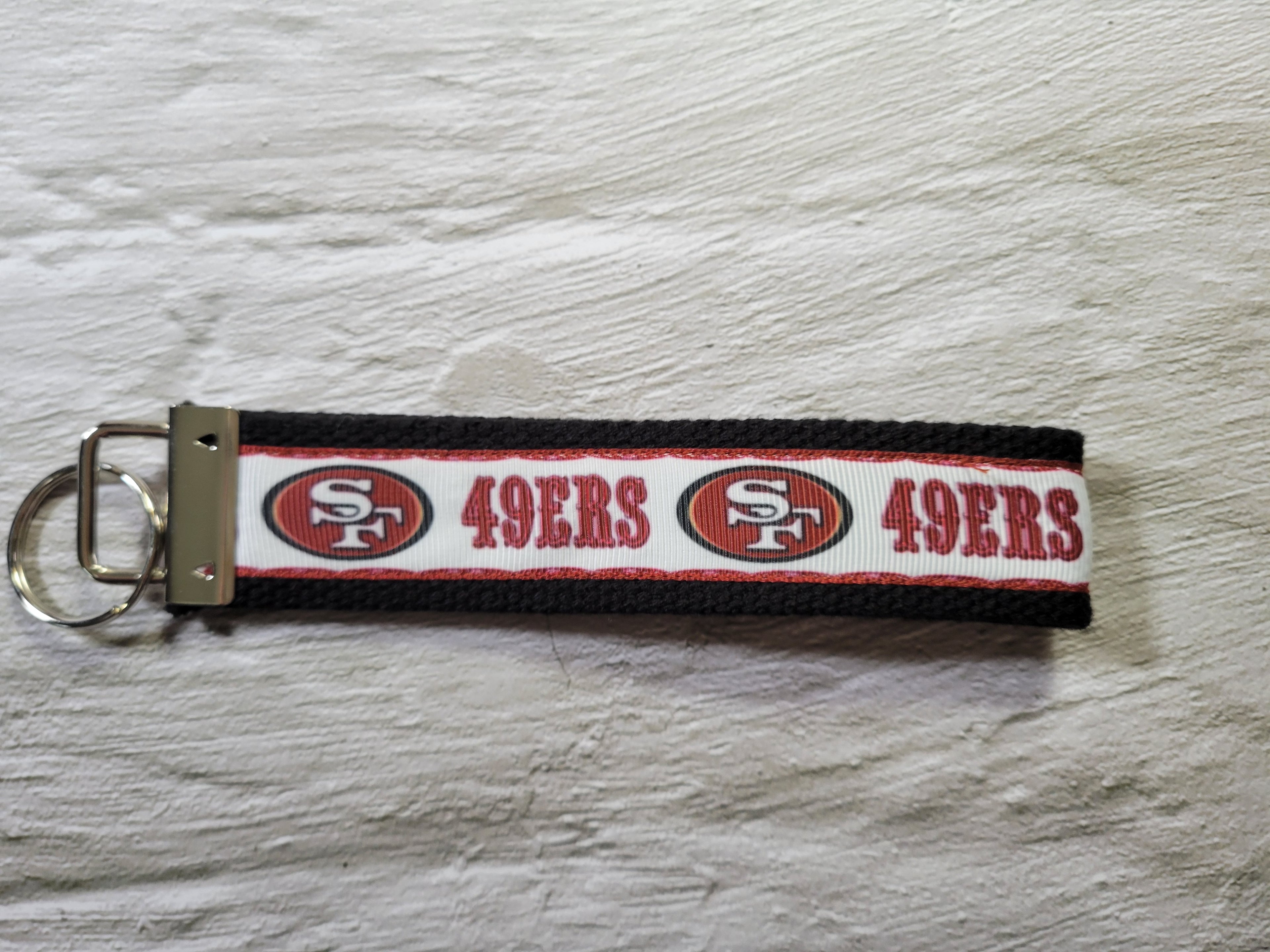 San Francisco 49ers - Country Craft Barn Key Chain (KC-29)
