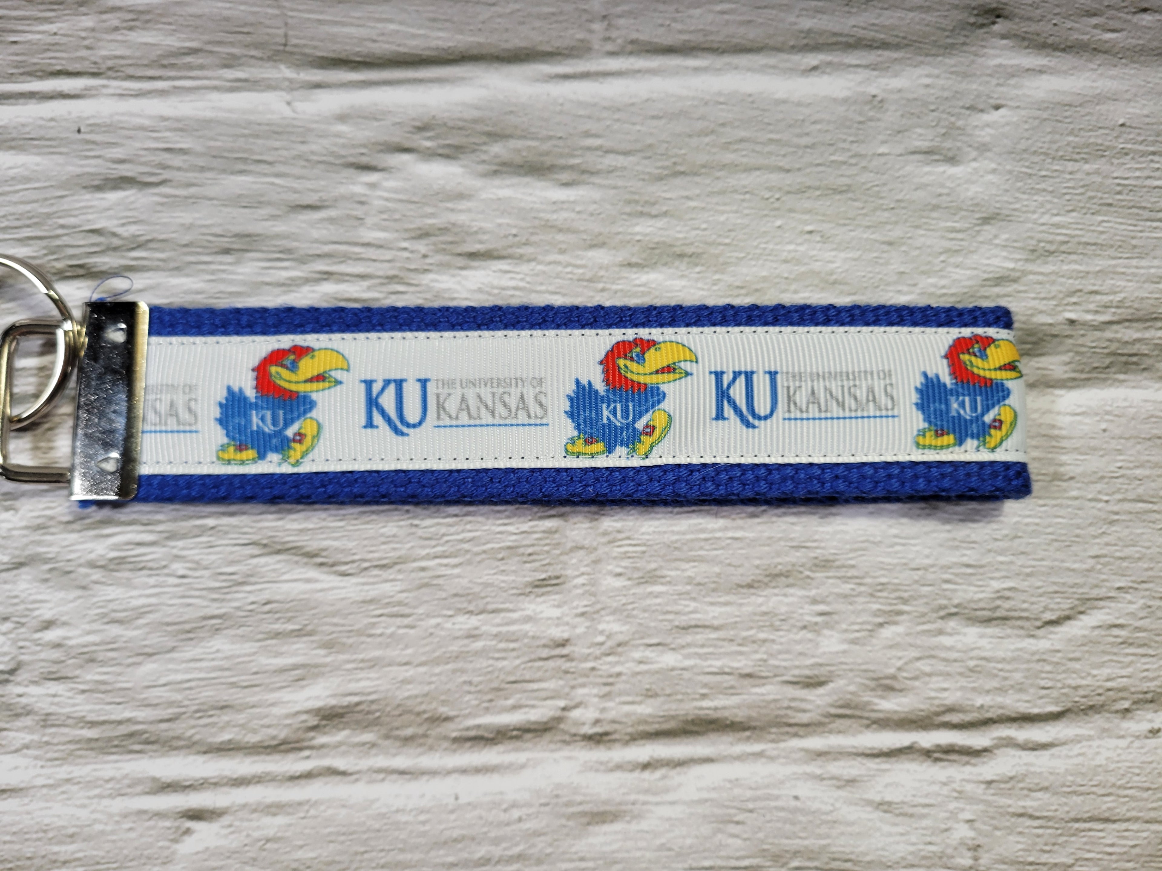 Kansas University - KU - Country Craft Barn Key Chain (KC-59)