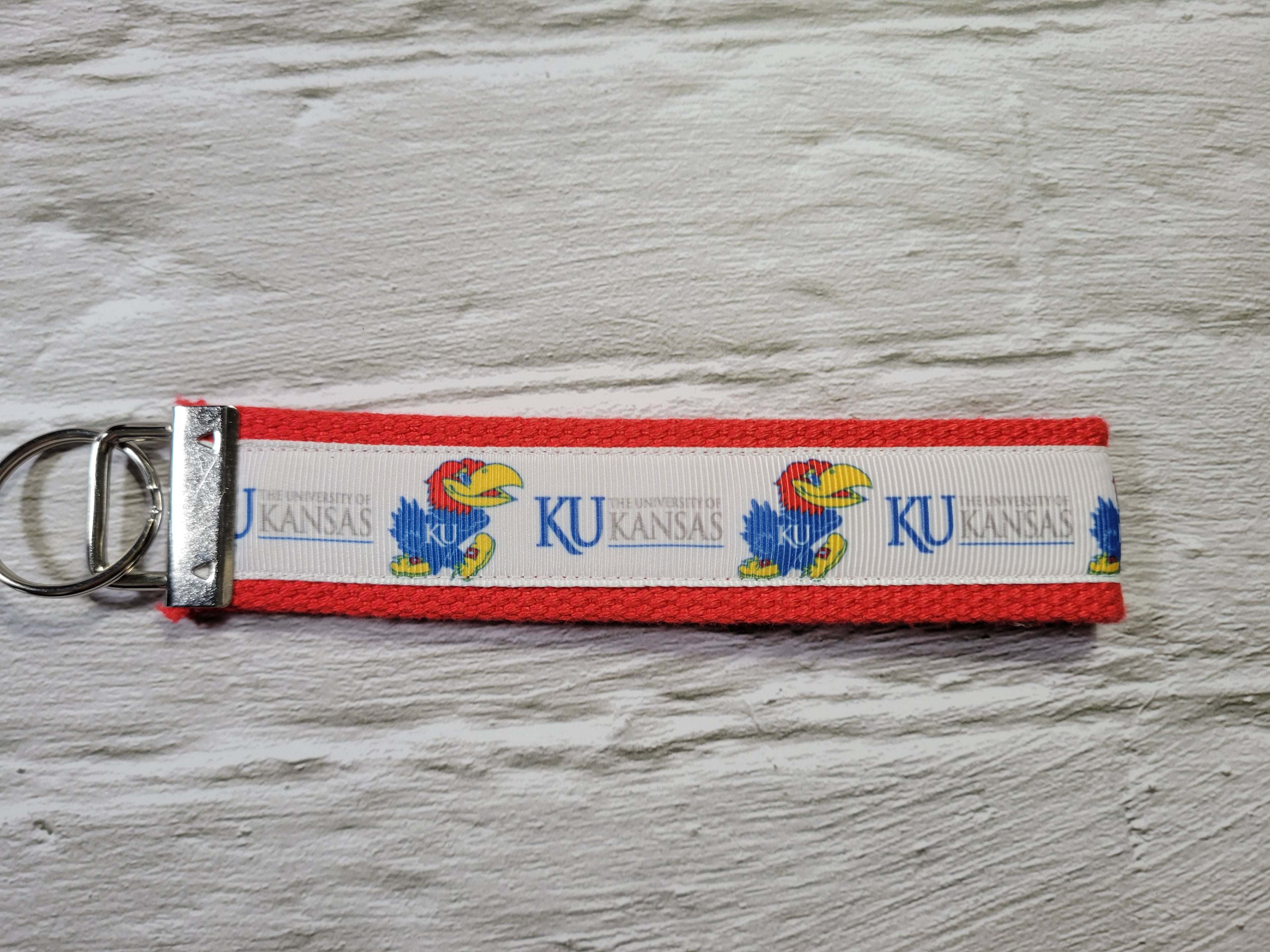 Kansas University - KU - Country Craft Barn Key Chain (KC-59)