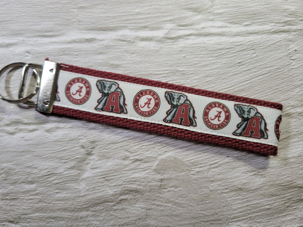 Alabama Crimson Tide - Country Craft Barn Key Chain (#53)