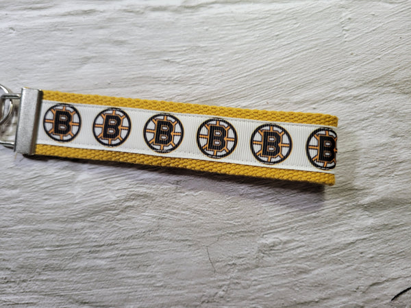 Boston Bruins - Logo - Country Craft Barn Key Chain (#48)
