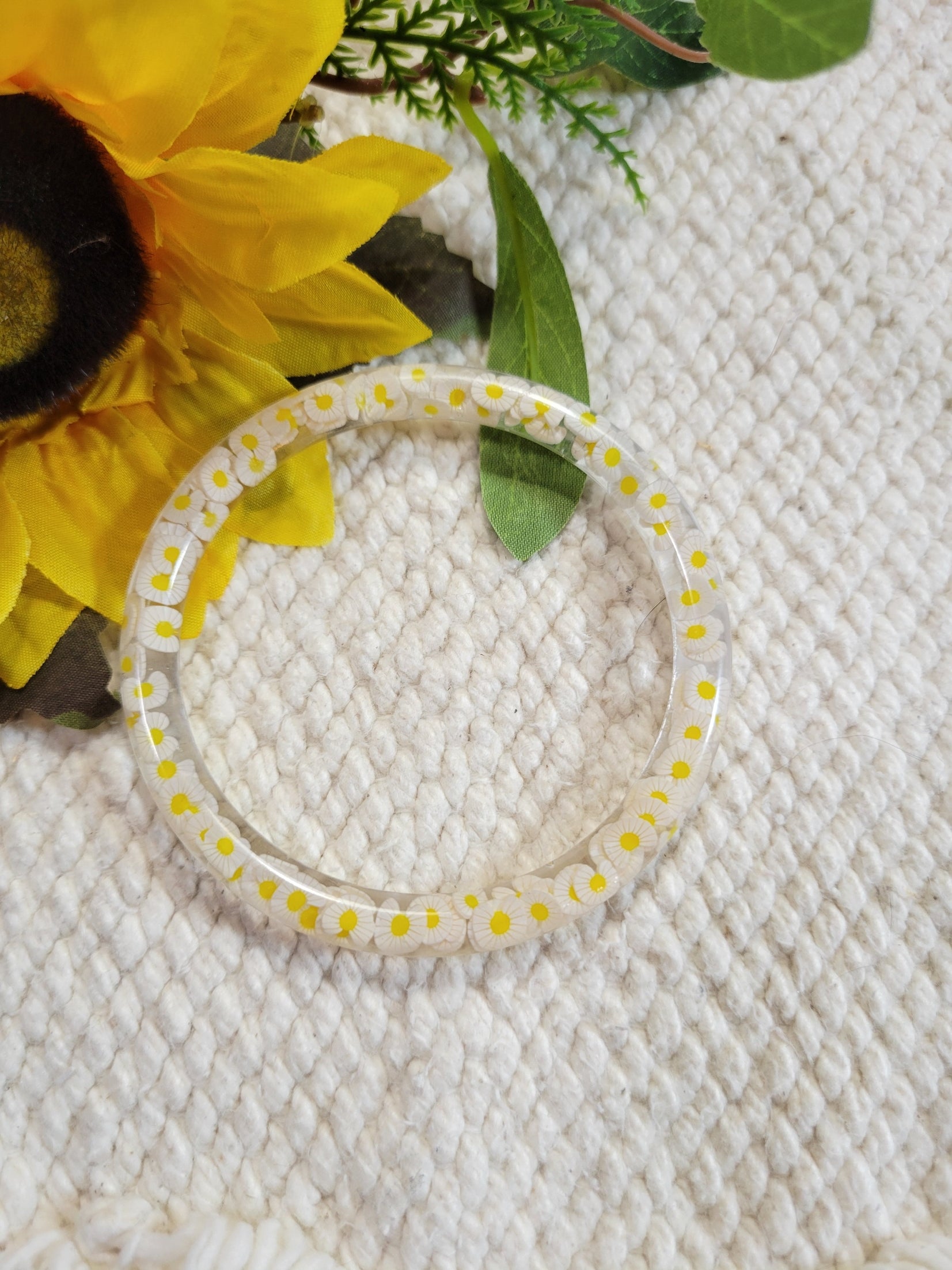 Daisy Bangle - White Country Craft Barn Bracelet (#303)