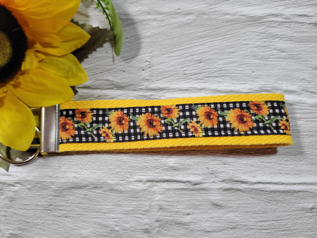 Sunflower Gingham - Country Craft Barn Key Chain (KC-63)