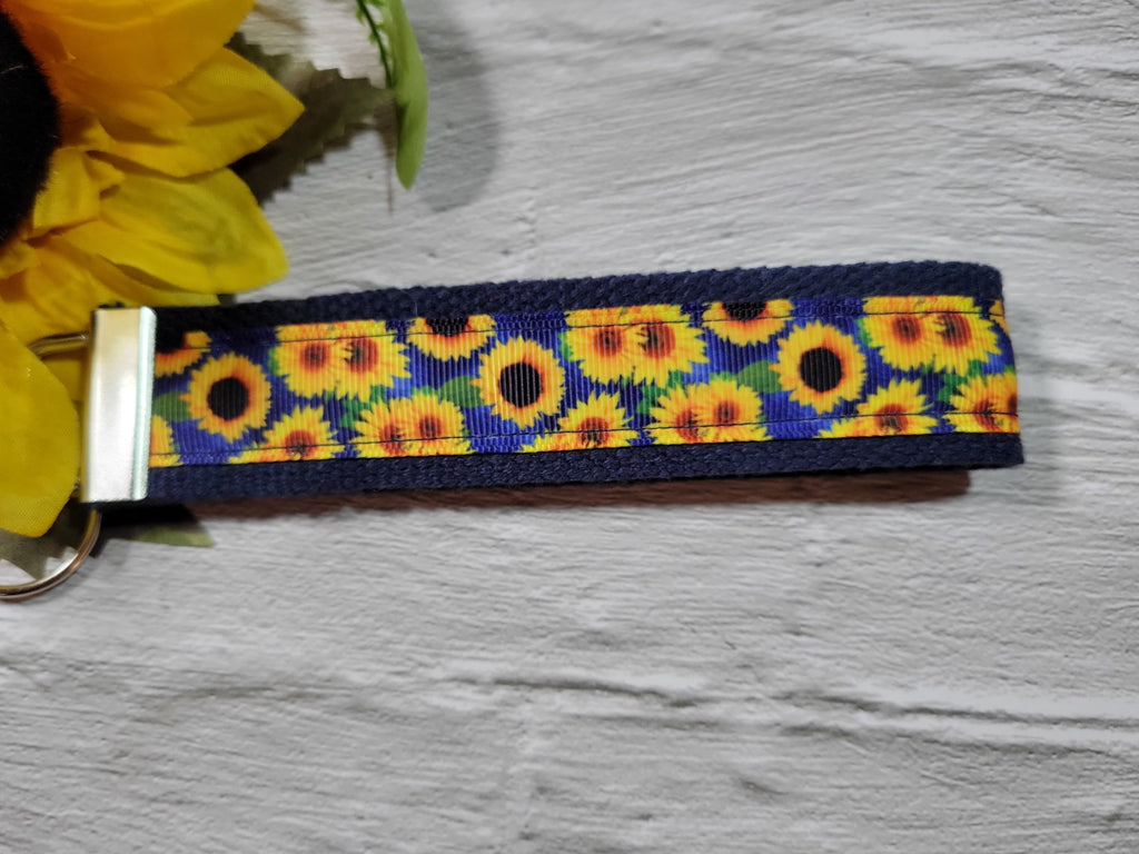 Sunflower Fields - Country Craft Barn Key Chain (KC-62)