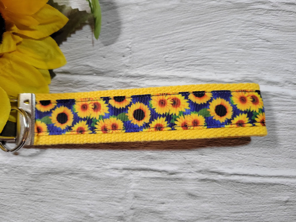 Sunflower Fields - Country Craft Barn Key Chain (KC-62)