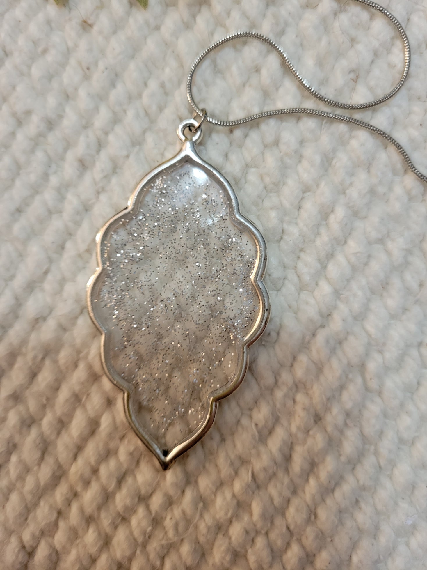 All That Glitters - Silver Country Craft Barn Necklace (#532)