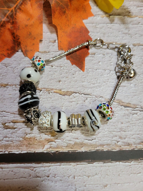 Big Bead Lampwork - Black/White Country Craft Barn Bracelet (#331)