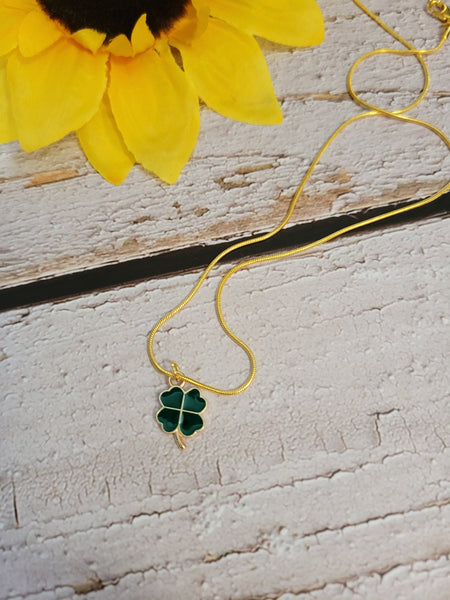 Good Luck Charm - Dk Green Country Craft Barn Necklace (#536)