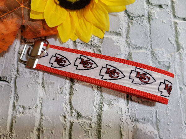 Chiefs Arrowhead - Country Craft Barn Key Chain (#65)