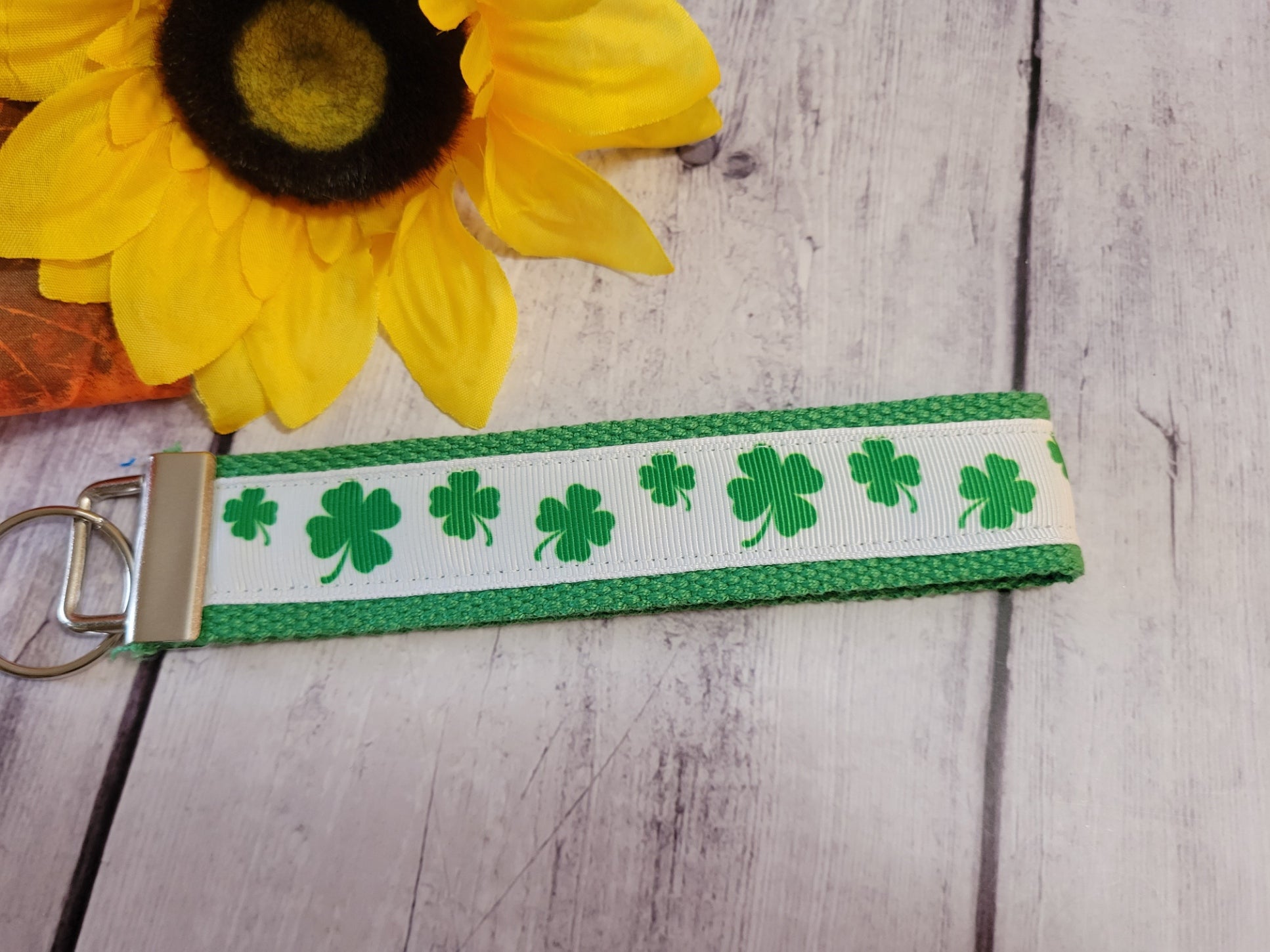 Shamrock - Green Country Craft Barn Key Chain (#15)