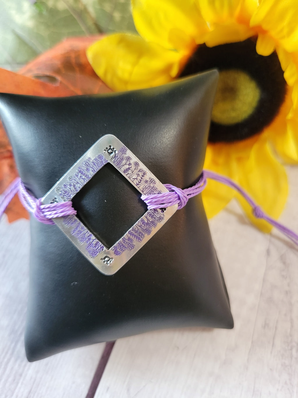 Flower Field - Purple Cinch Pull Urban Country Craft Barn Bracelet (#1708)