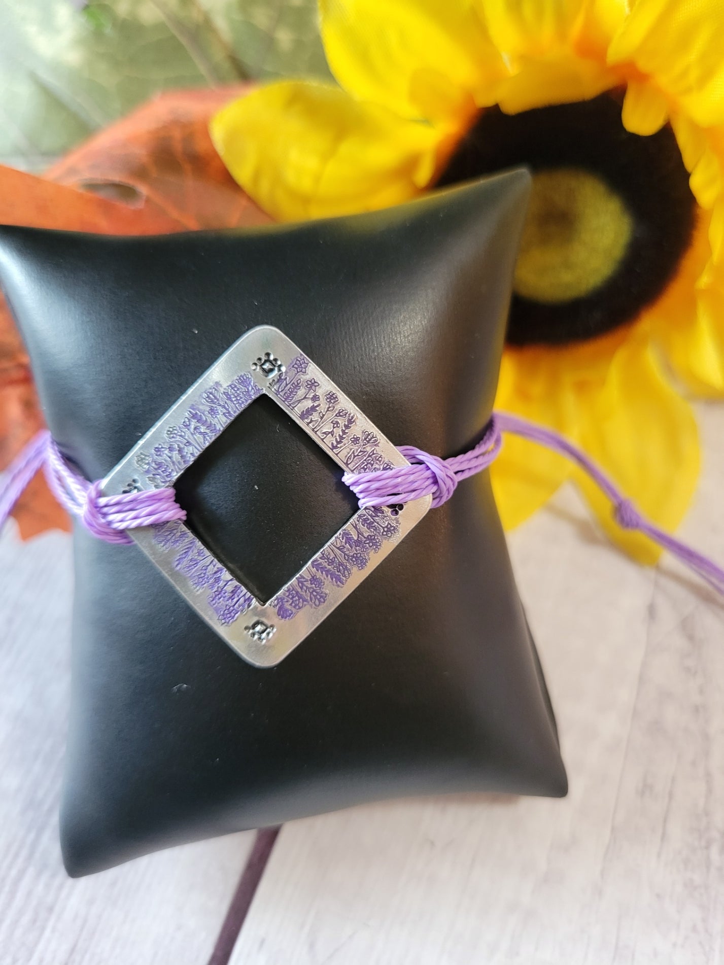 Flower Field - Purple Cinch Pull Urban Country Craft Barn Bracelet (#1708)
