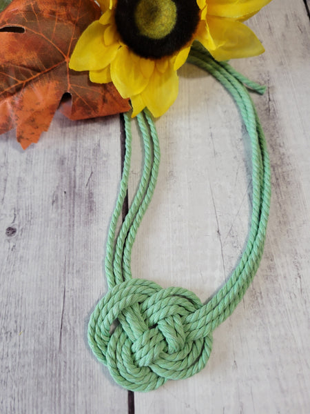 Celtic Knot - Light Green Country Craft Barn Necklace (#573)