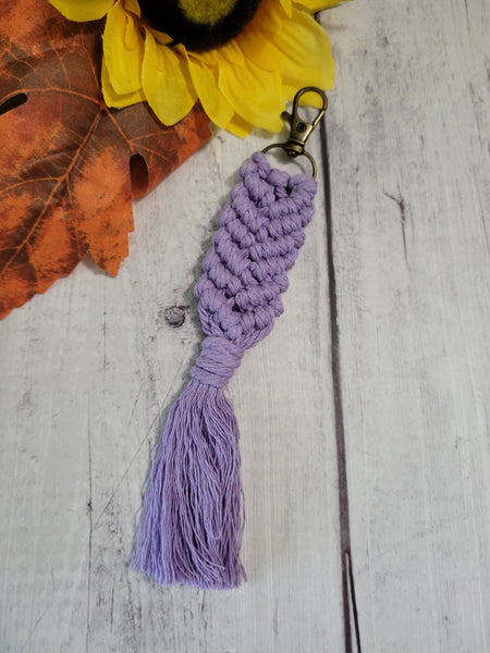 Diagonal Half Hitch - Multiple Colors Country Craft Barn Key Chain (#81)