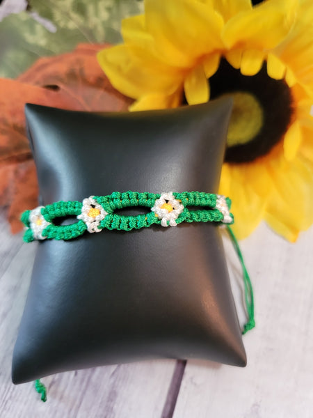 Daisy Chain - Green Country Craft Barn Urban Bracelet (#367)