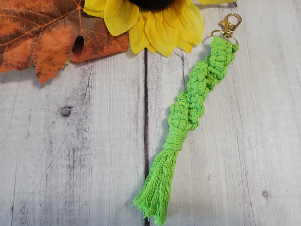 Square Knot Twist - Lime Green Country Craft Barn Key Chain (KCM-88)