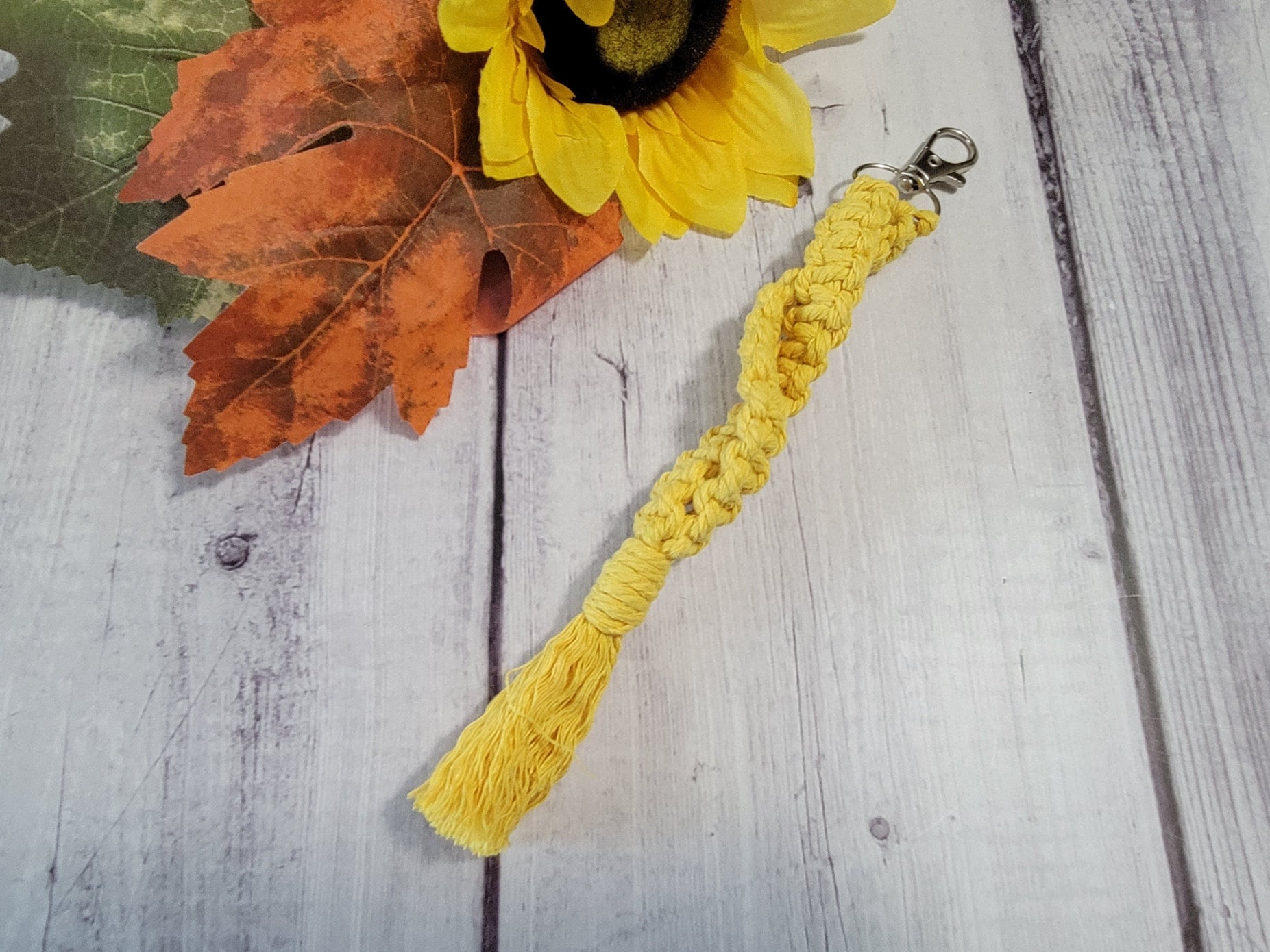 Square Knot Twist - Mustard Yellow Country Craft Barn Key Chain (KCM-84)