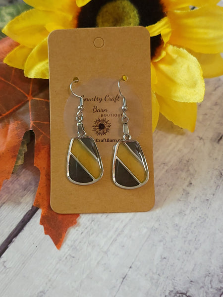 Bumble Bee - Country Craft Barn Earrings (204)