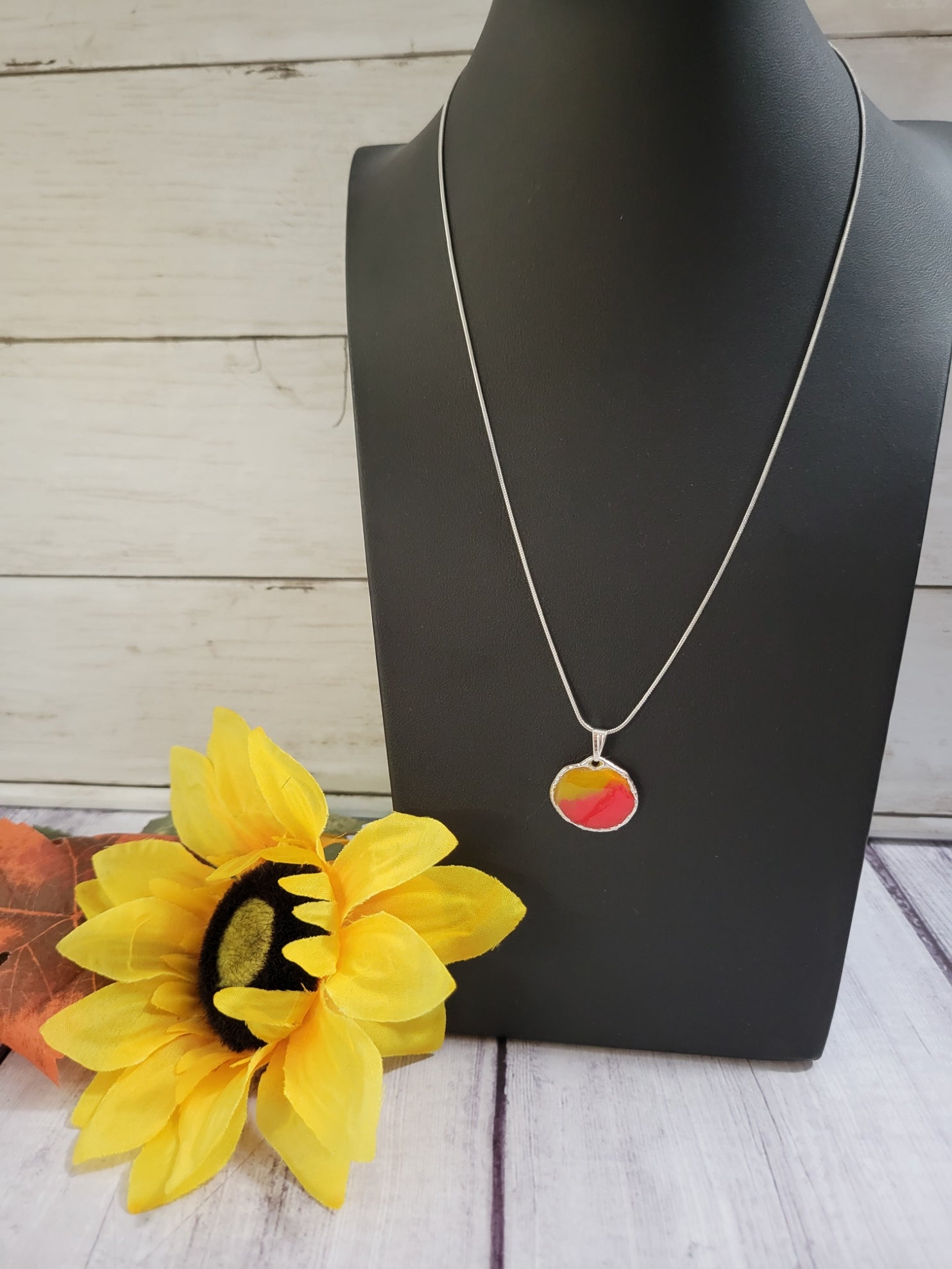Chiefs Inspired Resin Red/Yellow Country Craft Barn Necklace (NL-616)