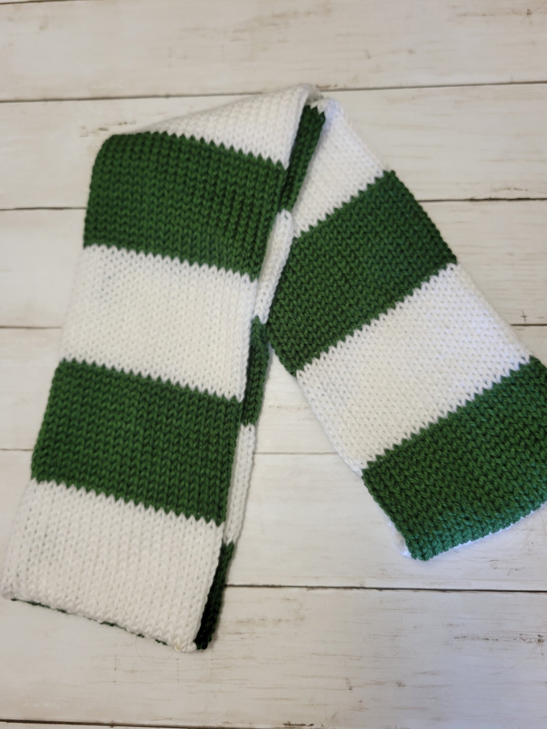 Team Spirit - Green/White Country Craft Barn Infinity Scarf (SC-1028)