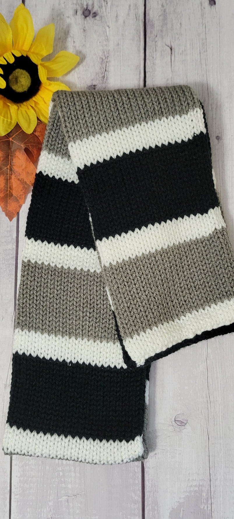 Team Spirit - Gray/Black Country Craft Barn Infinity Scarf (SC-1039)