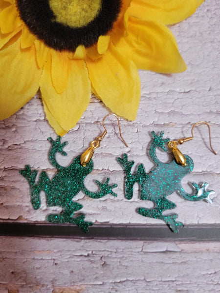 Fun Froggies - Buddy the Elf Green Country Craft Barn Earrings (#271)