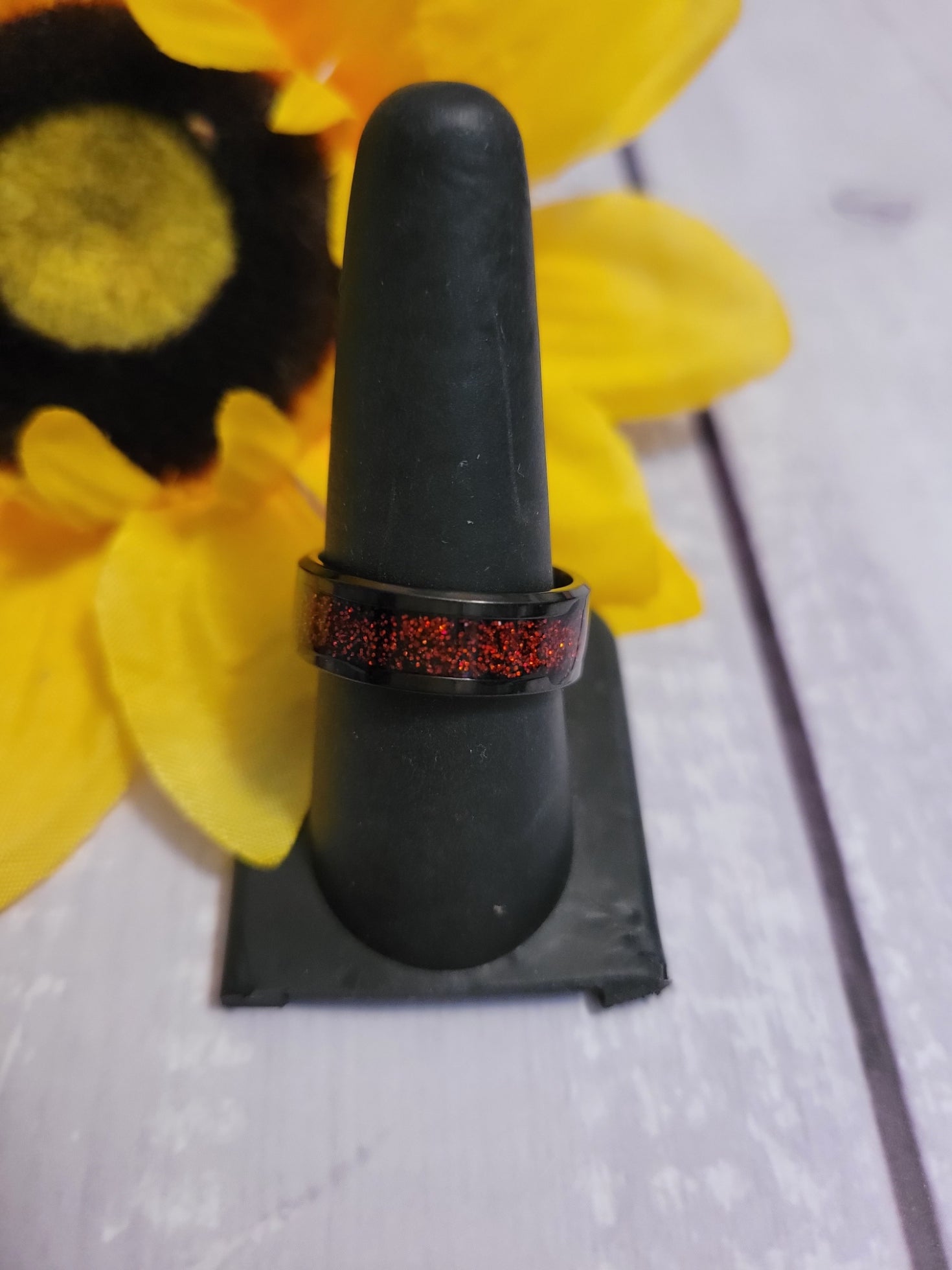 Ring Around the Resin - Red Country Craft Barn Ring (R007)