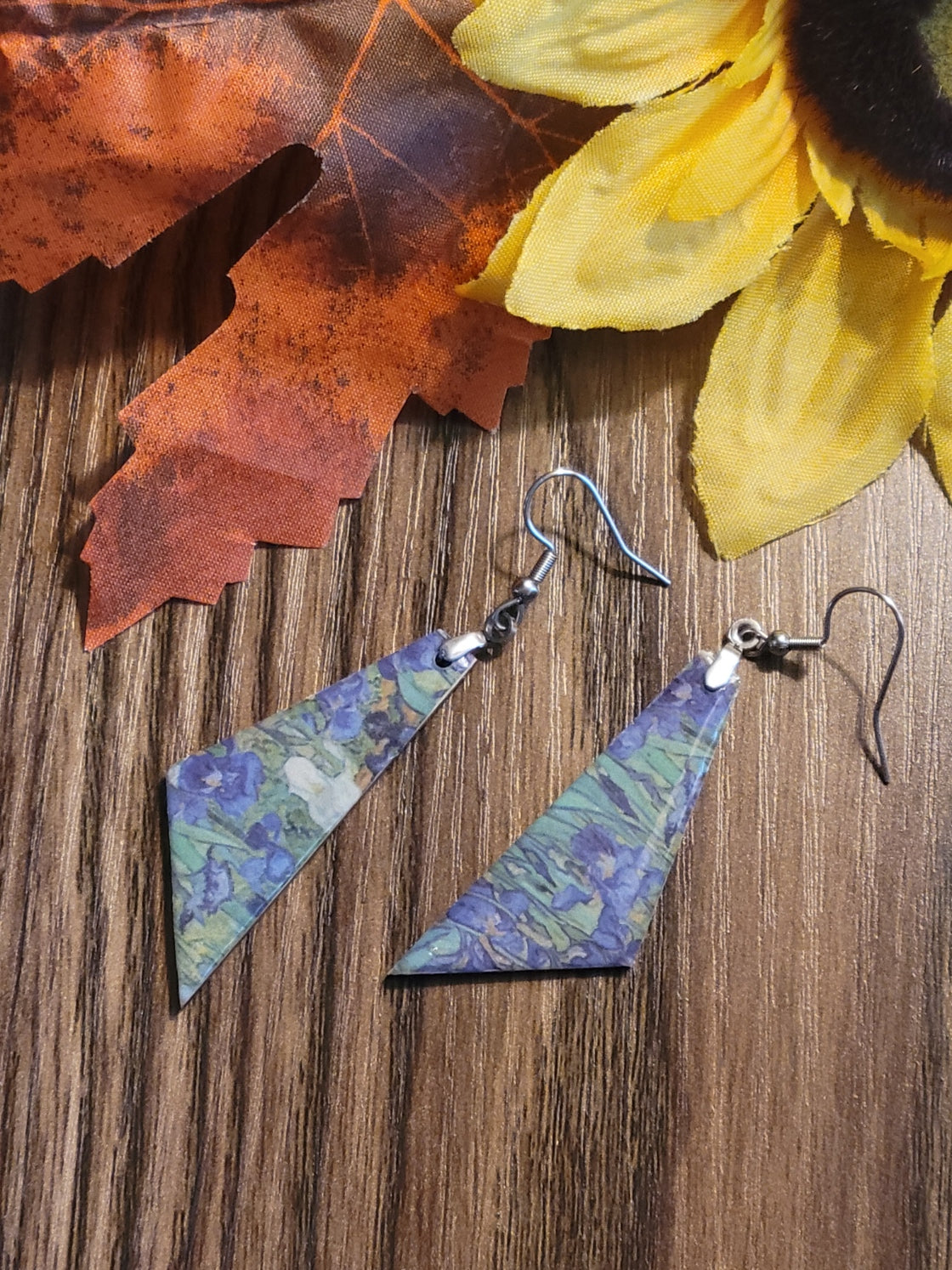 Wonders of Watercolor -  Triangle Country Craft Barn Earrings (#304E)