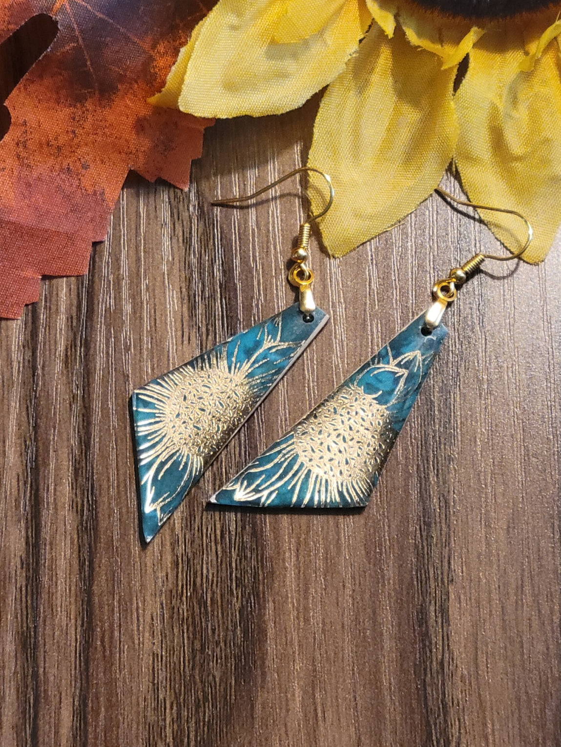 Golden Floral - Sunflower Teal Triangle Country Craft Barn Earrings (#305E)