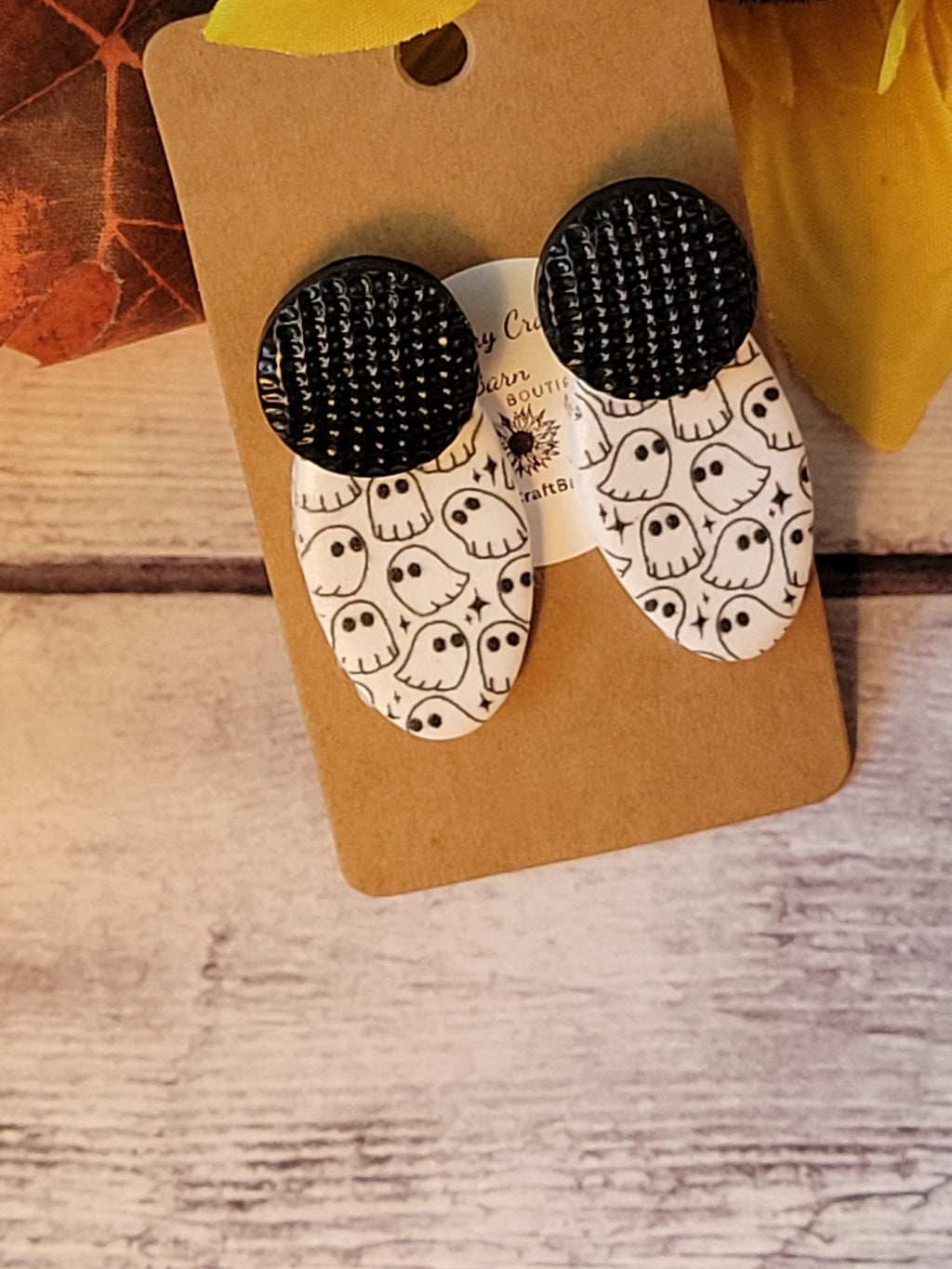 Ghostie Ovals- Black/White Color Country Craft Barn Earrings (#315E)