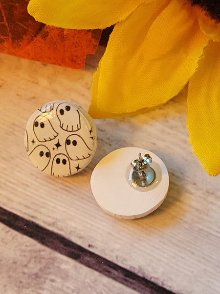 Ghostie Posties- Black/White Color Country Craft Barn Earrings (#314E)