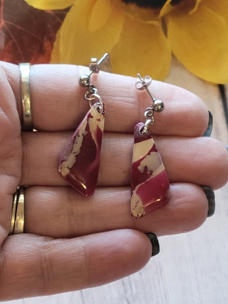 Marbled Mojo- Burgundy/Tan Color Country Craft Barn Earrings (#312E)