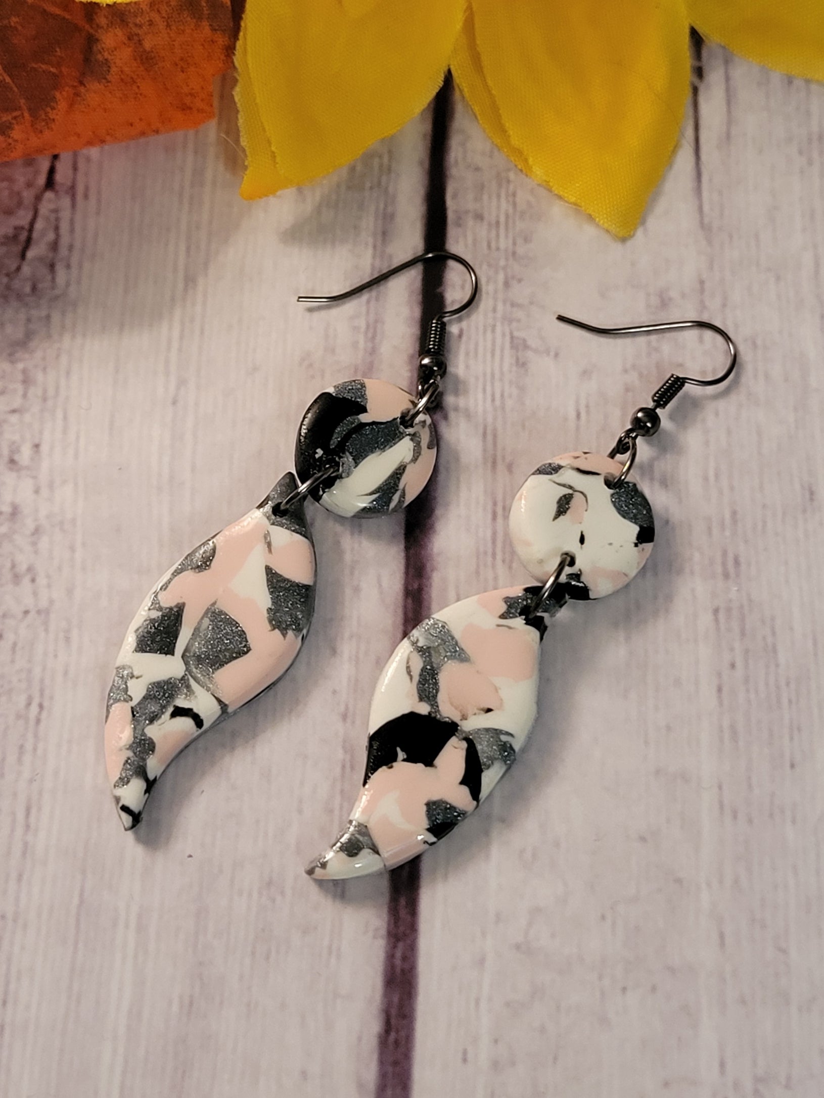 Mixture Madness - Pink/Black/White Country Craft Barn Earrings (#323E)