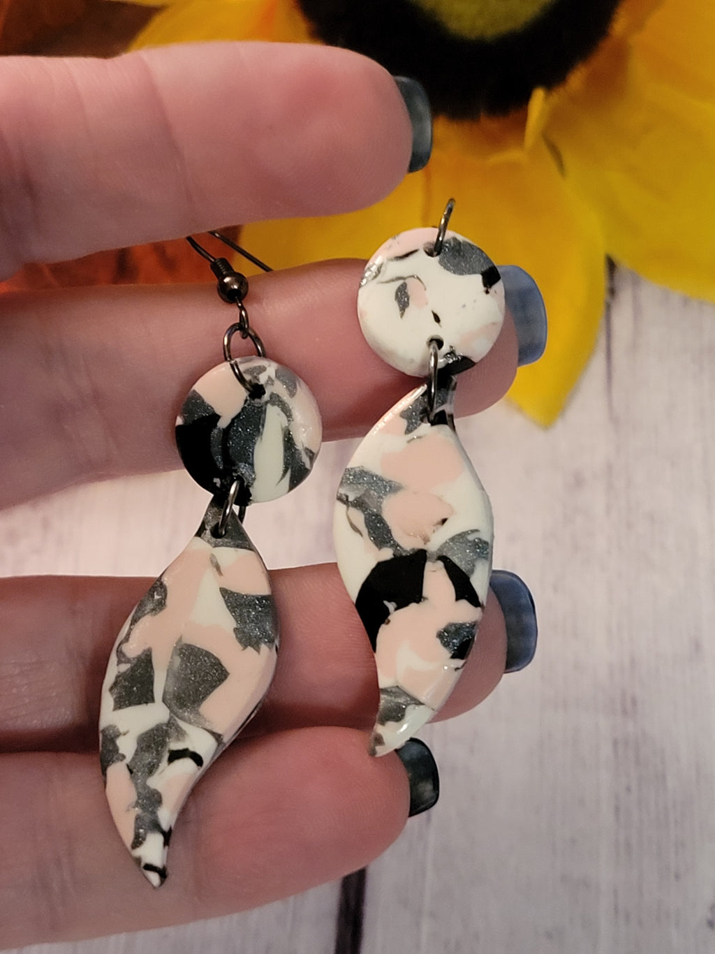 Mixture Madness - Pink/Black/White Country Craft Barn Earrings (#323E)