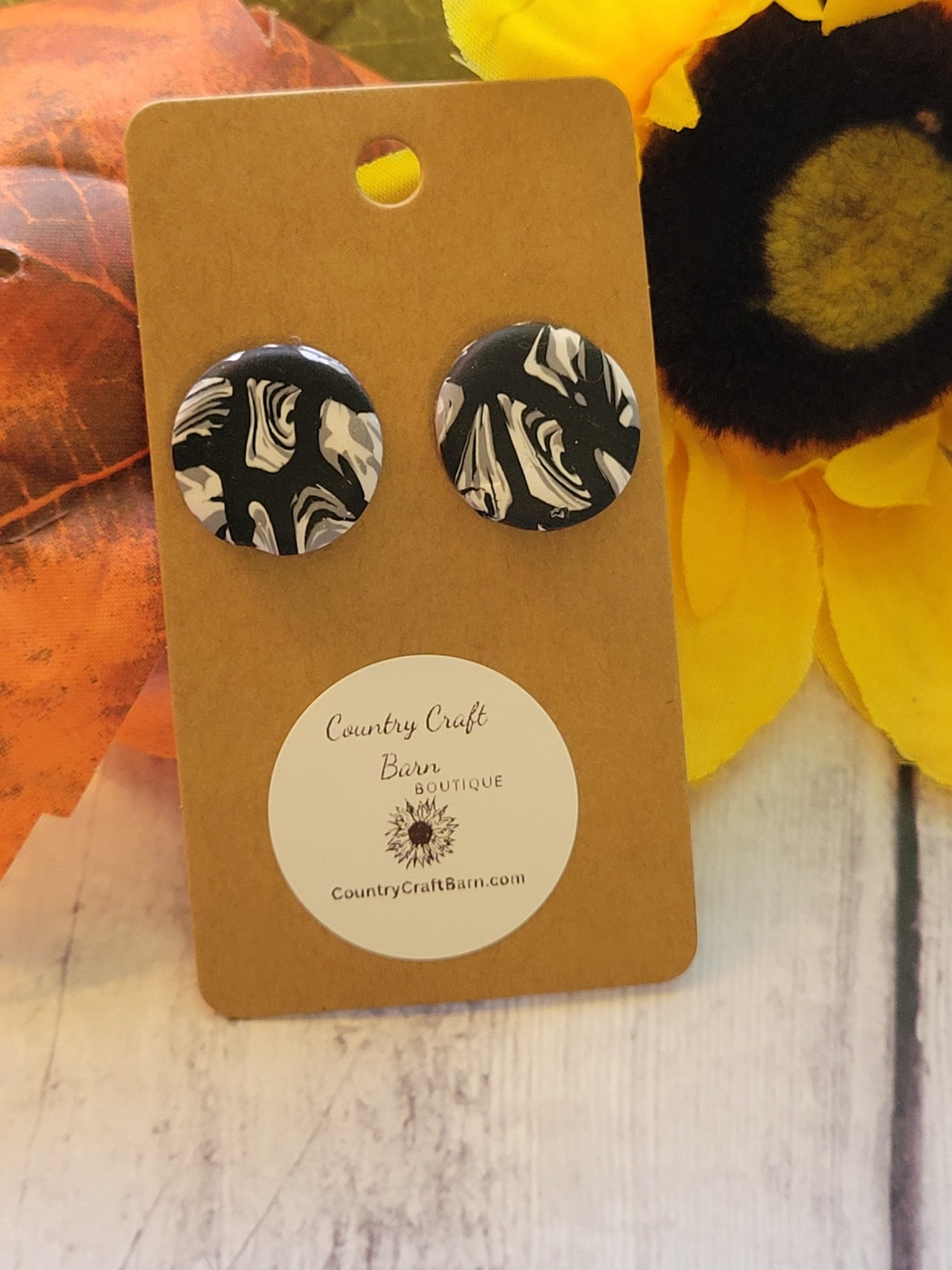 Twisted Chic - Black/White Country Craft Barn Earrings (#329E)