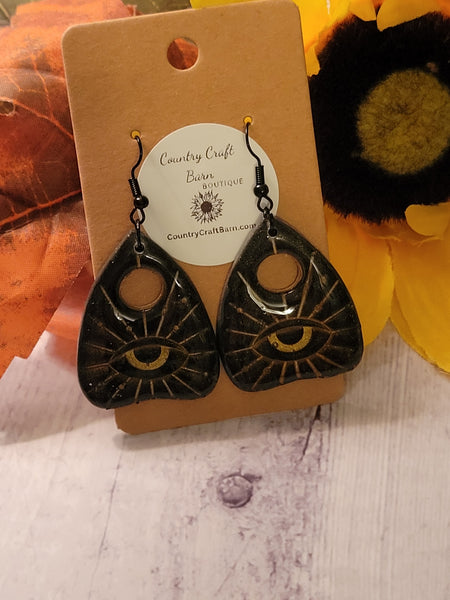 Shadow Seer - Black/Gold Country Craft Barn Earrings (#342E)