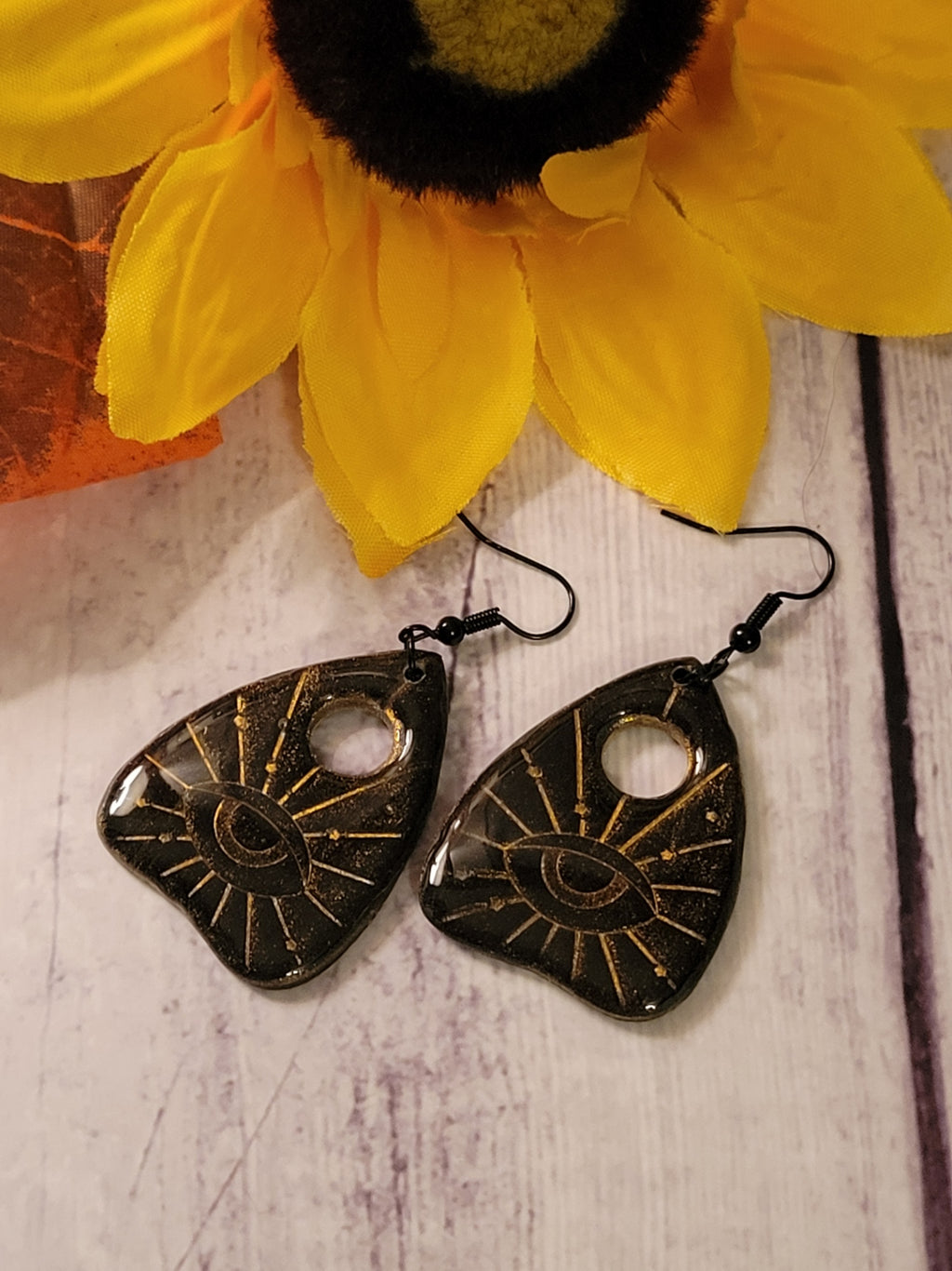 Shadow Seer - Black/Gold Larger Size Country Craft Barn Earrings (#342E)