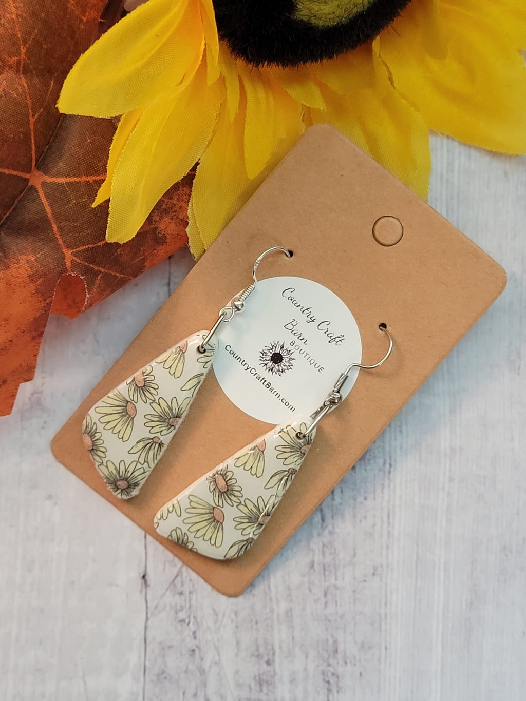 Floating Daisies - Pale Yellow Country Craft Barn Earrings (#339E)